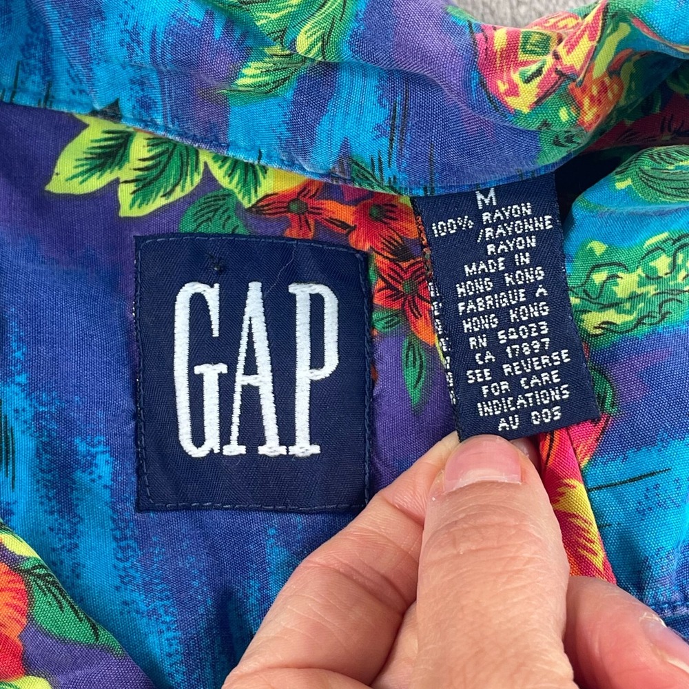 Vintage GAP Hawaiian Camp Shirt Men Medium Multi Sail Boats Floral Loop Collar - Picture 2 of 6